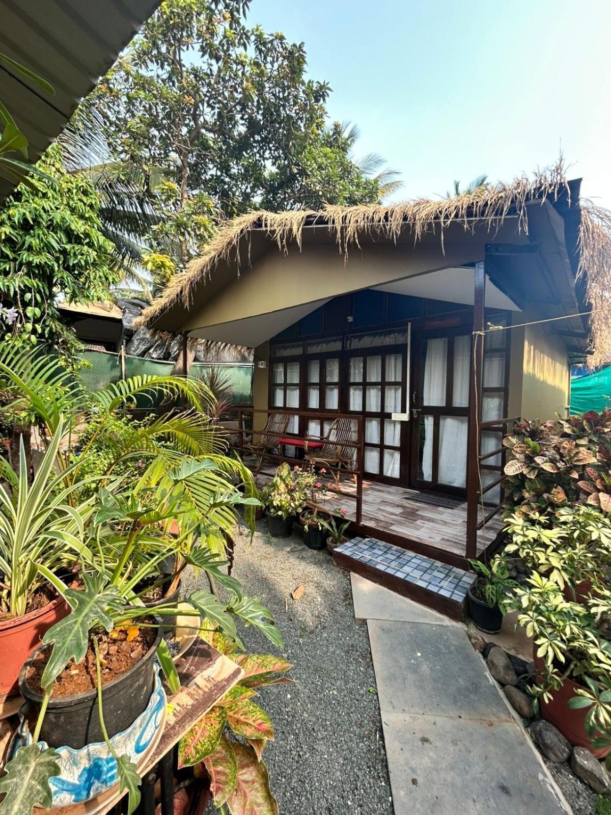 Salida Garden Hut Patnem Hotel Patnem Beach Bagian luar foto